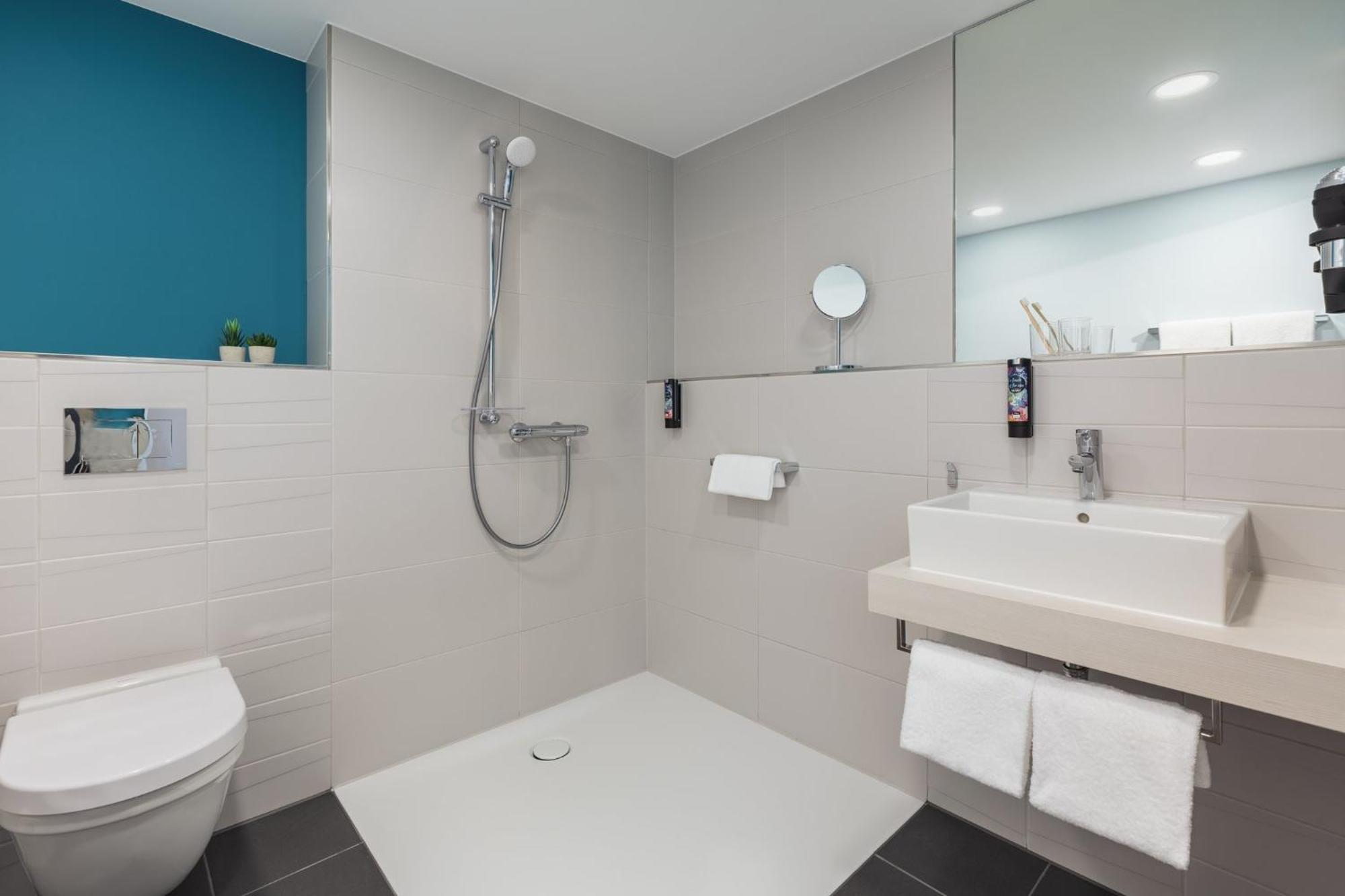 Holiday Inn - The Niu, Seven Dusseldorf Ost By Ihg Bagian luar foto